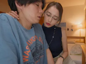 Em vẫn không thể nào quên được con cặc của anh